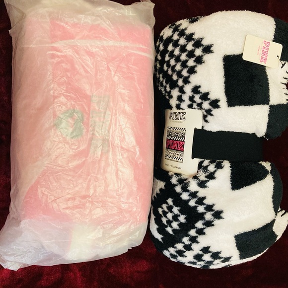 🌆vs PINK Travel Duo ✈️ 🌅 - Picture 10 of 11